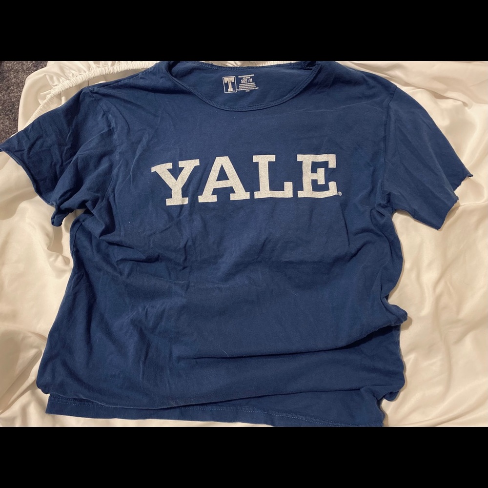 Yale tshirt perfect condition!